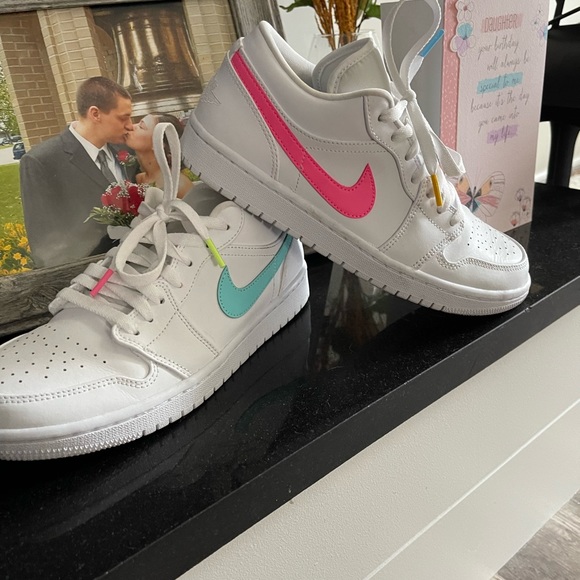 Nike Jordan sneakers - Picture 1 of 3